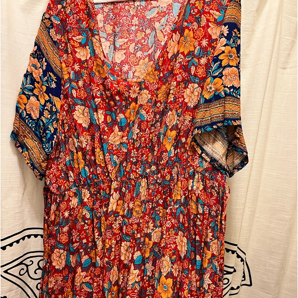 Great maxi dress for fall! Autumn colors